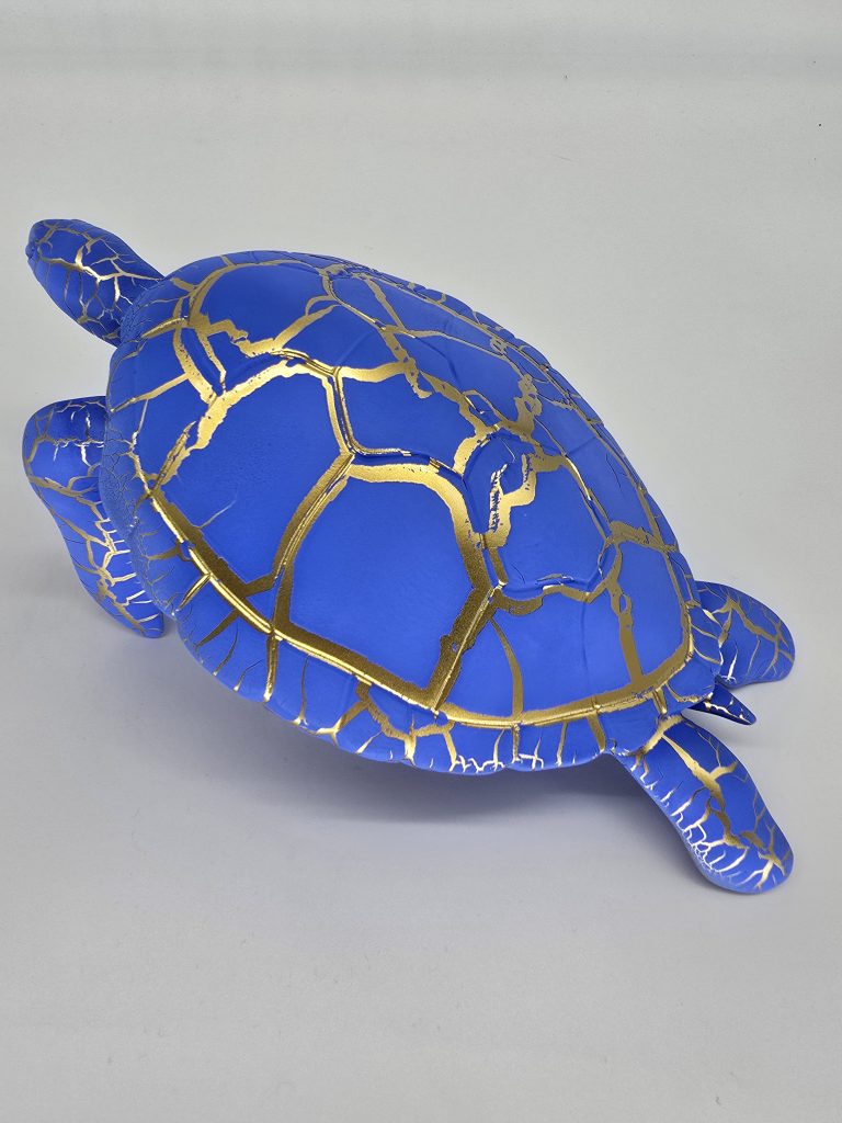 Cracked Sea turtle (2) – 30 cm
