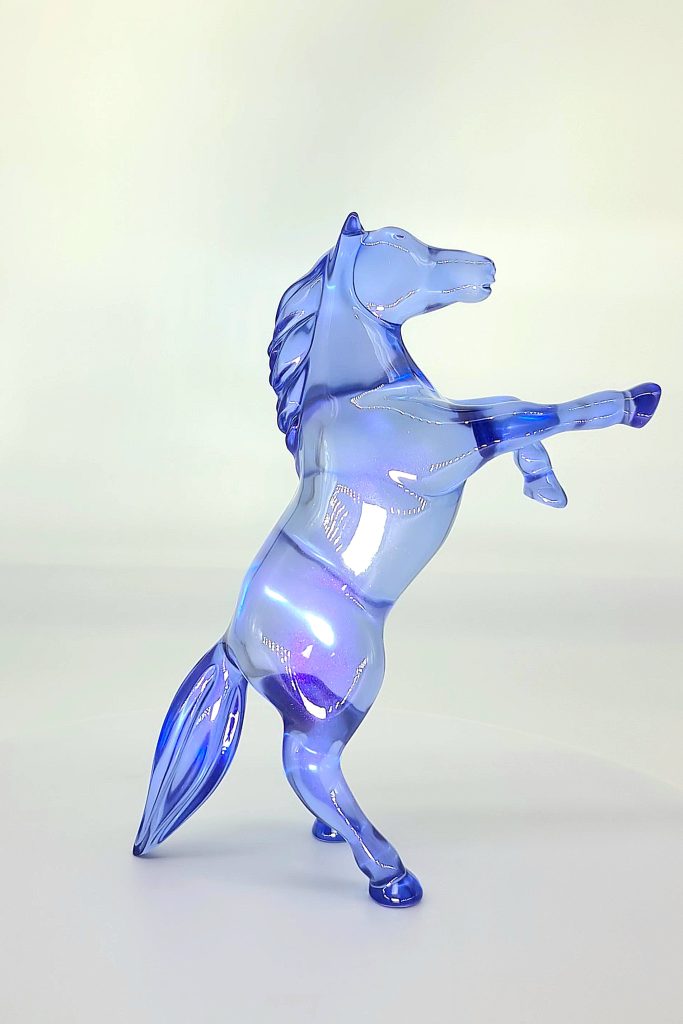 Cristal Horse – light blue – 30 cm