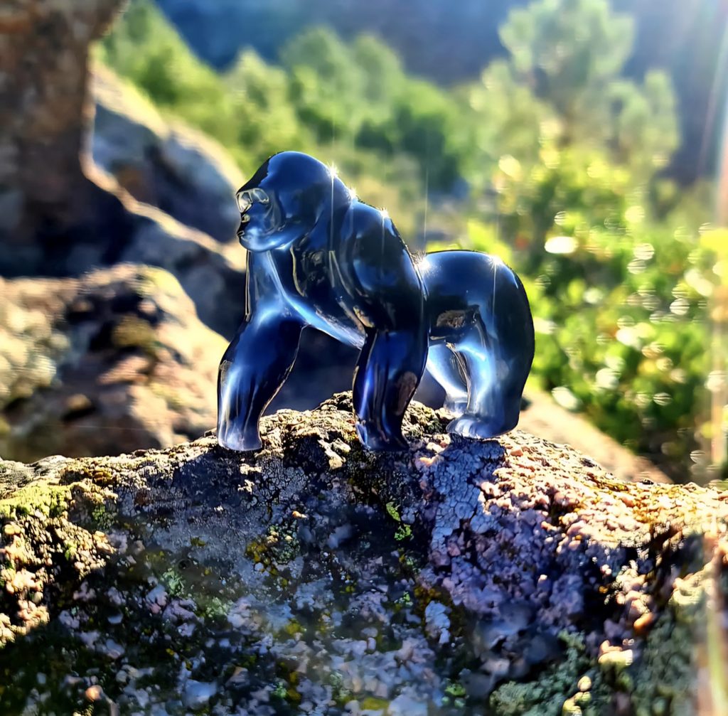 Mini G – Sculpture résine cristal – 8 cm