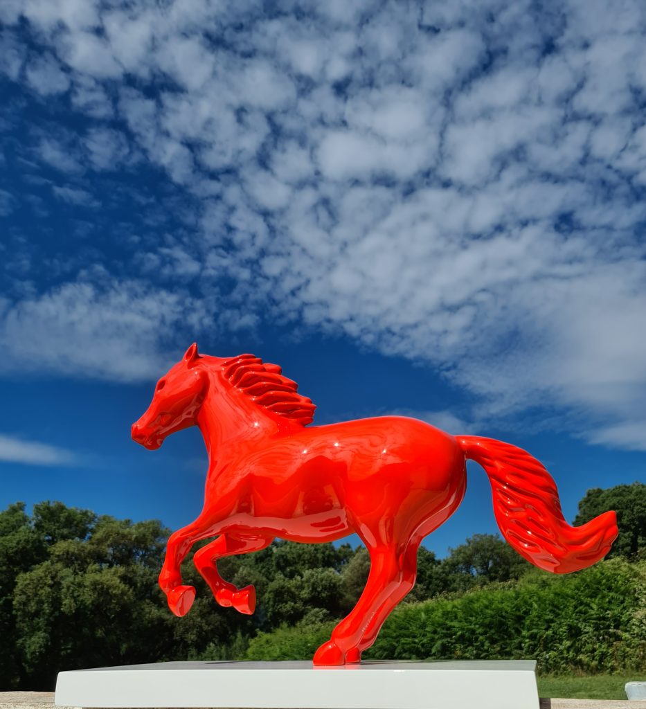 Red horse – 60 cm